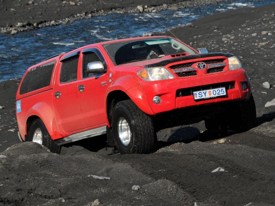  Toyota Hilux Double Cab AT35 Arctic Trucks 2007 года  (фото 6 из 23)